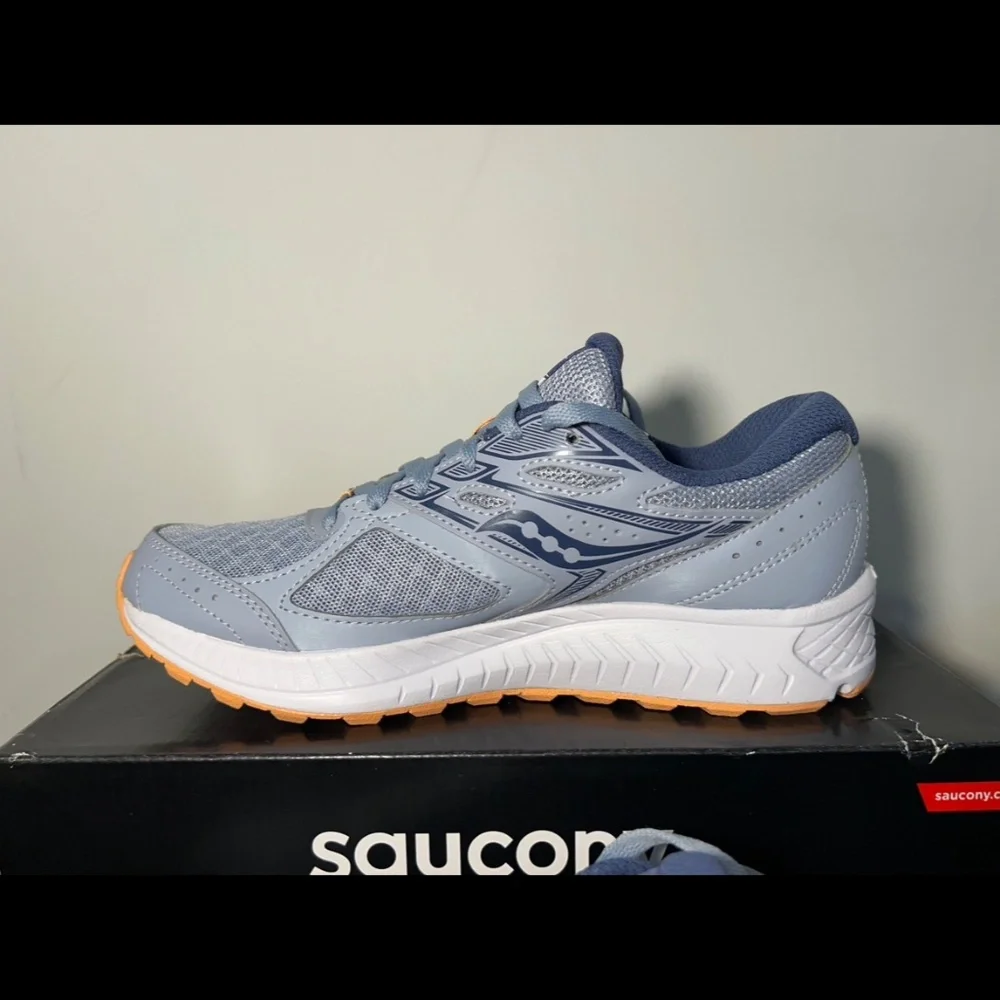 Saucony Cohesion 13 Running Shoes Sneakers Blue Mist/Melon Womans 6.5